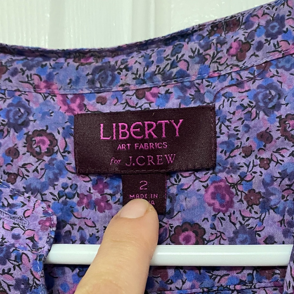 J Crew Liberty blouse thin featherweight fabric purple flower pattern size 2 - Picture 3 of 5